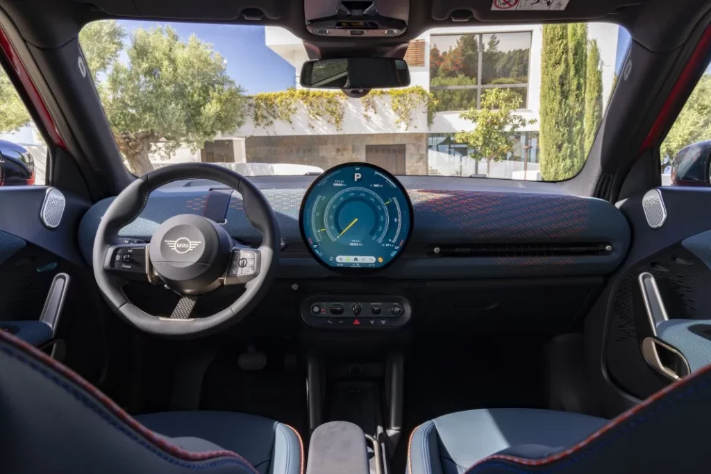 Nuevo Mini Aceman 2024. El nuevo superventas de la marca británica 13 Motor16 Mini Aceman 2024 13 Motor16