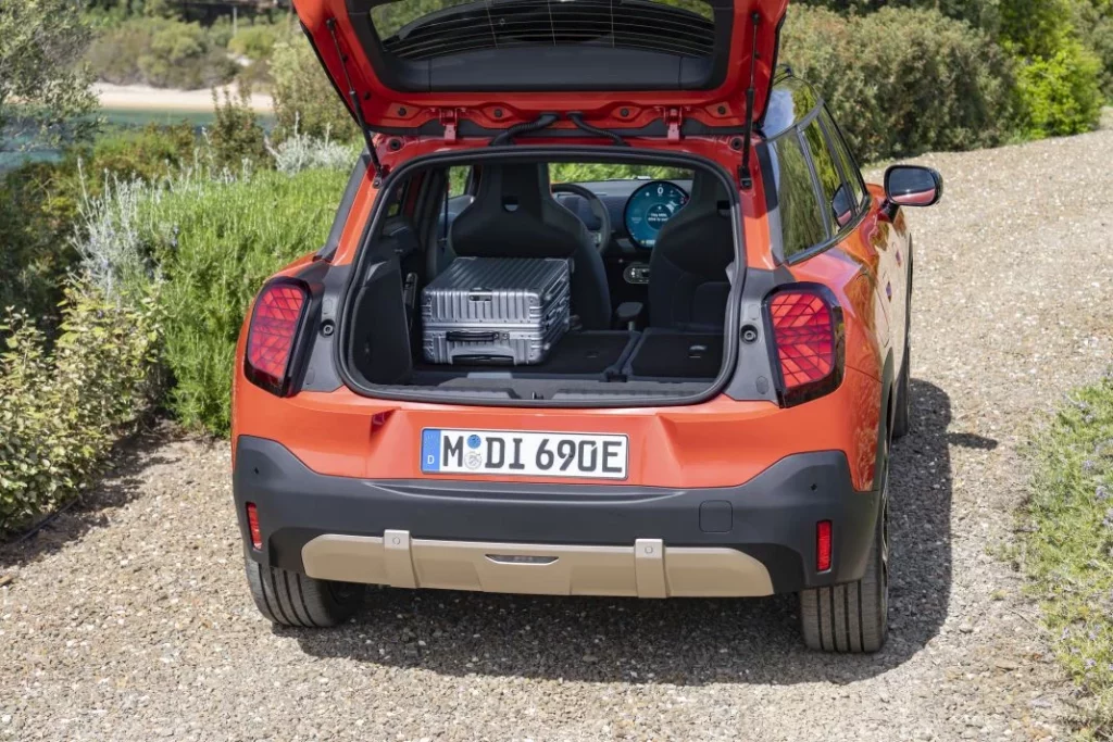 Nuevo Mini Aceman 2024. El nuevo superventas de la marca británica 1 Motor16 Mini Aceman 2024 (15)