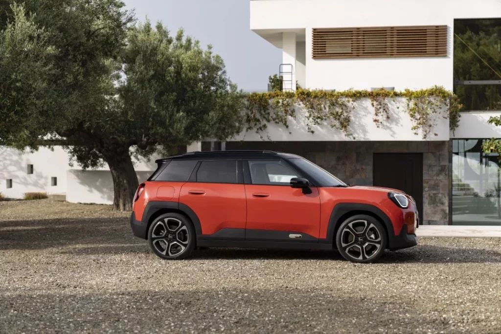 Nuevo Mini Aceman 2024. El nuevo superventas de la marca británica 2 Motor16 Mini Aceman 2024 3 Motor16