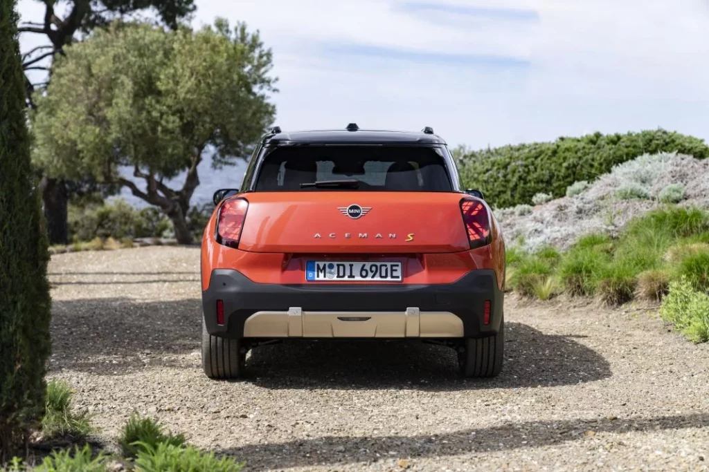 Nuevo Mini Aceman 2024. El nuevo superventas de la marca británica 4 Motor16 Mini Aceman 2024 6 Motor16