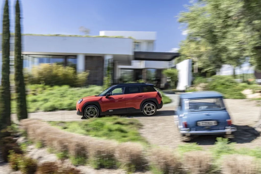 Nuevo Mini Aceman 2024. El nuevo superventas de la marca británica 5 Motor16 Mini Aceman 2024 7 Motor16