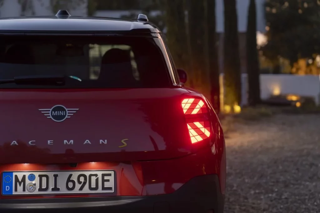Nuevo Mini Aceman 2024. El nuevo superventas de la marca británica 6 Motor16 Mini Aceman 2024 8 Motor16