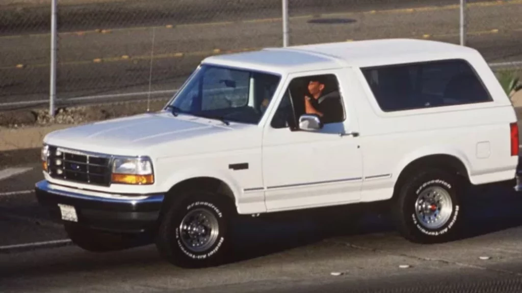 El Ford Bronco con el que O.J. Simpson se dio a la fuga de la policía 1 Motor16 ¿Cómo era la Ford Bronco en la que se fugó O.J. Simpson?