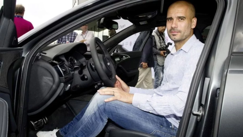 ¿Se acabó la humildad? Pep Guardiola deja su antiguo Mini Cooper y se compra este modelo por 250 mil euros 2 Motor16 ¿Qué reacciones generó el cambio de Guardiola?