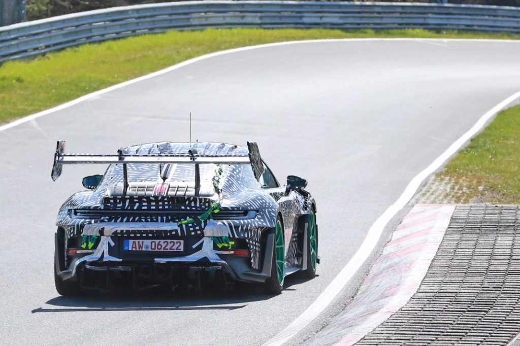 Porsche 911 GT3 RS Manthey Racing 14 Motor16
