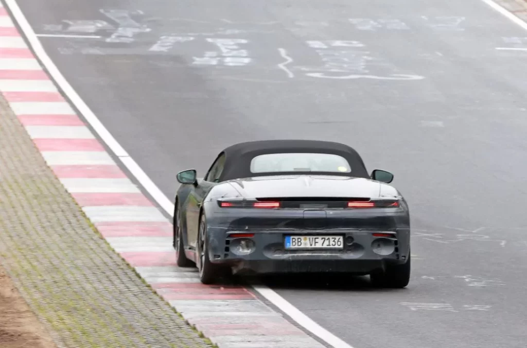 El Porsche Boxster eléctrico pasa la exigente prueba de Nürburgring 14 Motor16 Porsche Boxster electrico 12 Motor16
