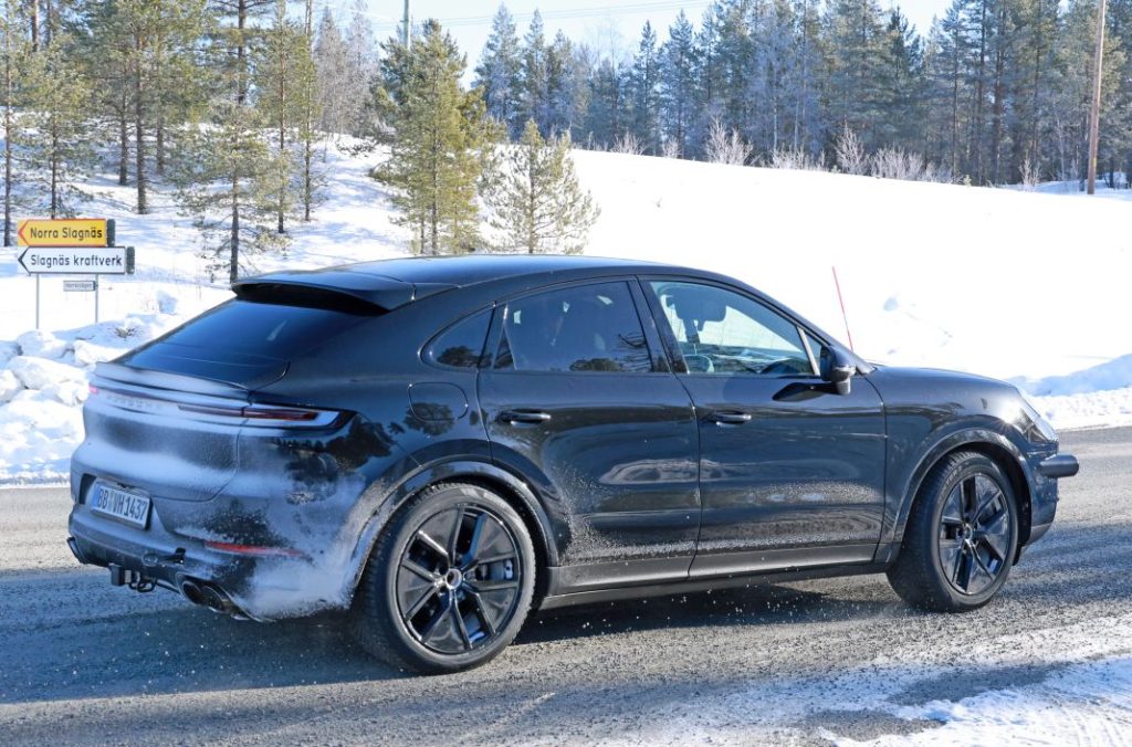 Porsche Cayenne Coupe 2026 10 Motor16