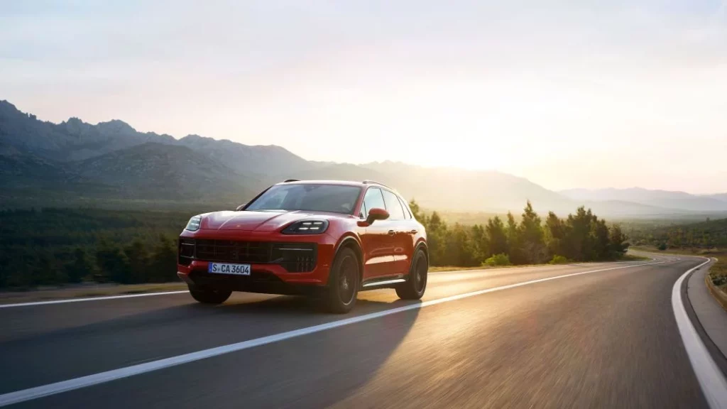 Porsche Cayenne GTS 2024. Más que nunca, el mejor de la gama 10 Motor16 Porsche Cayenne GTS 2024 11 Motor16