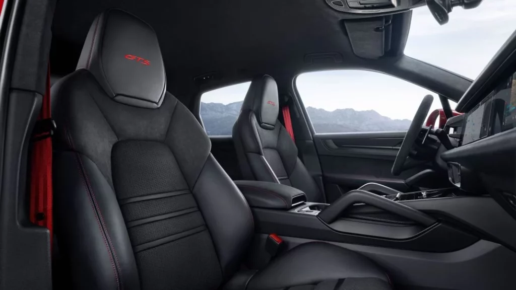 Porsche Cayenne GTS 2024. Más que nunca, el mejor de la gama 12 Motor16 Porsche Cayenne GTS 2024 13 Motor16