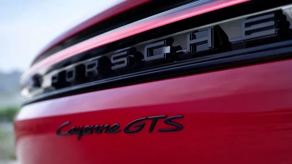Porsche Cayenne GTS 2024. Más que nunca, el mejor de la gama 14 Motor16 Porsche Cayenne GTS 2024 15 Motor16