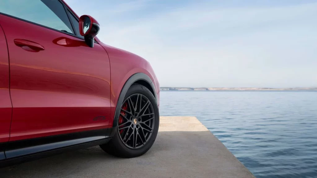 Porsche Cayenne GTS 2024. Más que nunca, el mejor de la gama 15 Motor16 Porsche Cayenne GTS 2024 16 Motor16