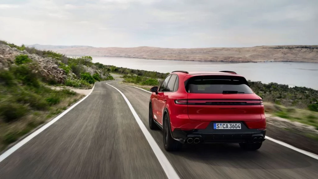 Porsche Cayenne GTS 2024. Más que nunca, el mejor de la gama 20 Motor16 Porsche Cayenne GTS 2024 22 Motor16