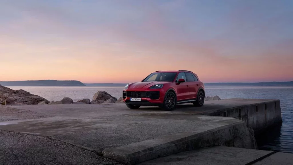 Porsche Cayenne GTS 2024. Más que nunca, el mejor de la gama 23 Motor16 Porsche Cayenne GTS 2024 25 Motor16