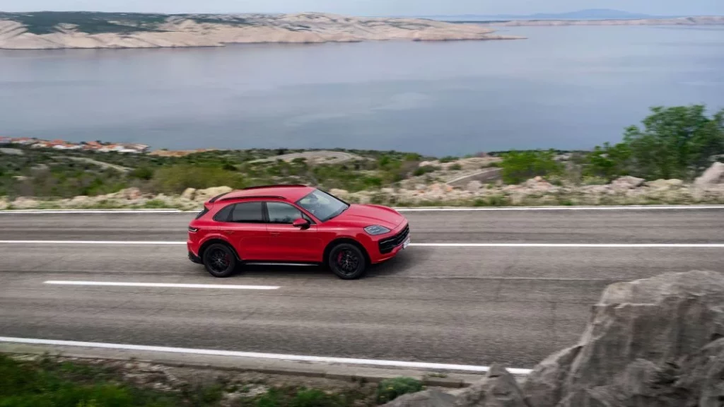 Porsche Cayenne GTS 2024 