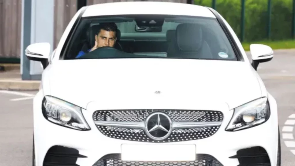 ¿Qué coche conduce Rodri para ir a los entrenamientos del Manchester City?