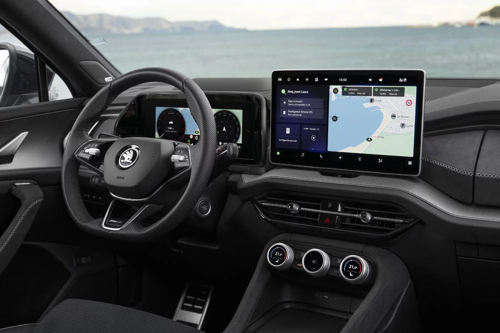 SKODA KODIAQ INTERIOR 5 Motor16