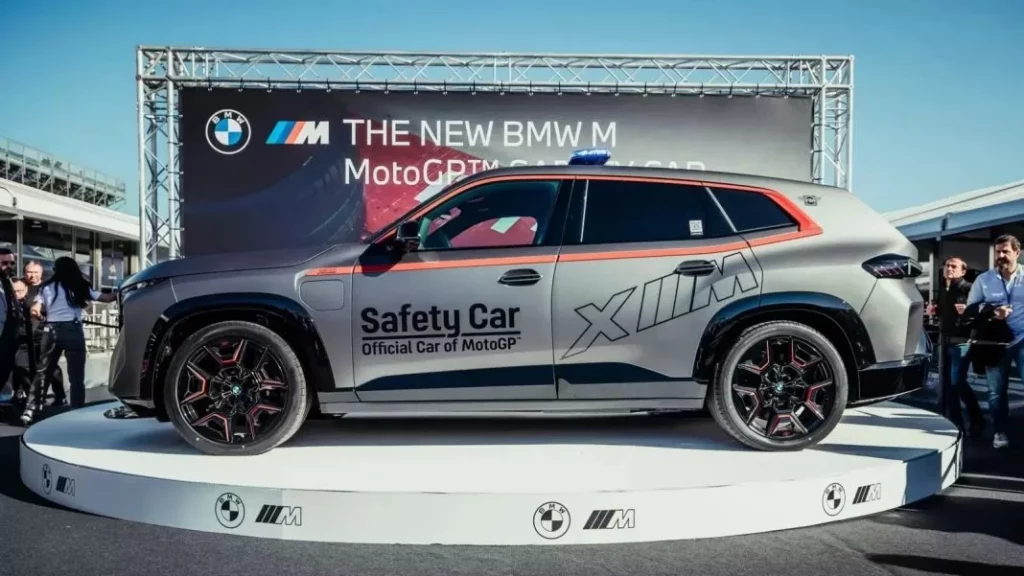 El impresionante Safety Car que acompañará a los pilotos de MotoGP en Jerez 1 Motor16 ¿Desde cuándo BMW es partícipe del MotoGP?