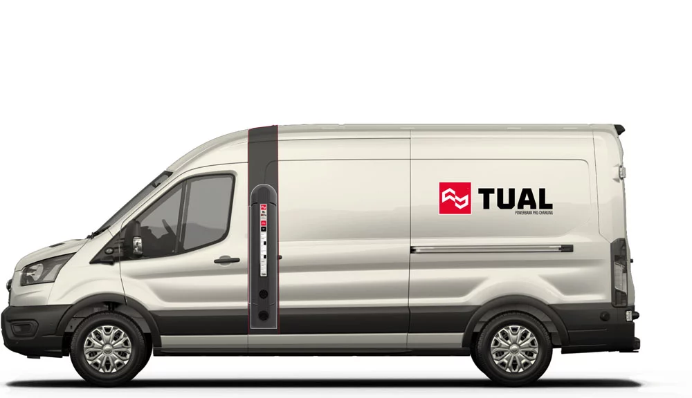 La batería portátil de TUAL que puede cargar un coche eléctrico 8 Motor16 TUALpowerbankinvan2 Motor16