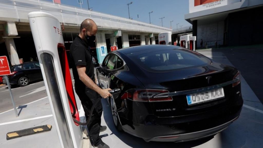 Tesla y otros eléctricos: un calvario de regreso en Semana Santa 1 Motor16 Supercargadores y venta de Tesla y otros eléctricos: un crecimiento diferente
