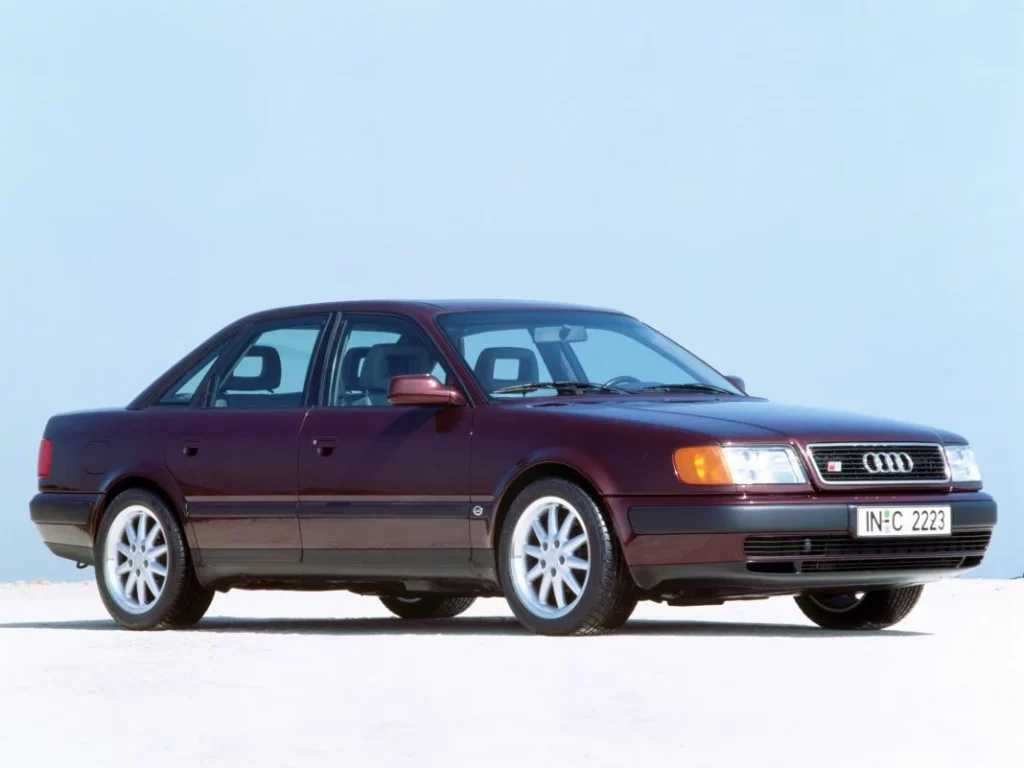 audi 100 s4 sedan 43 Motor16