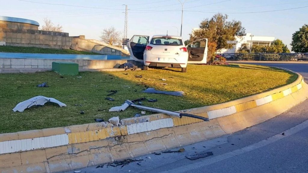 Así se hace una rotonda: Y si no la DGT te multará con 500 euros y 6 puntos 231 Motor16 ceder