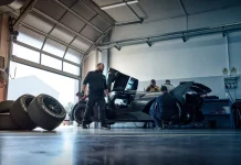El dueño de este Bugatti Bolide te da tres datos de sus neumáticos: Y ninguno te va a gustar