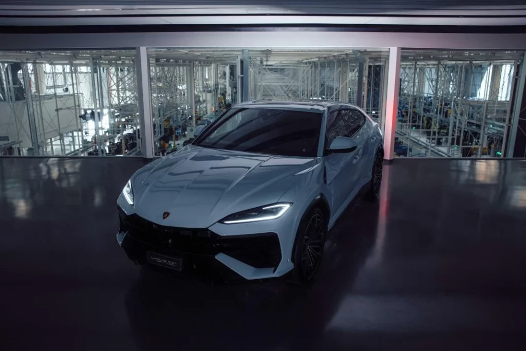 lamborghini urus se phev 2025 30 Motor16