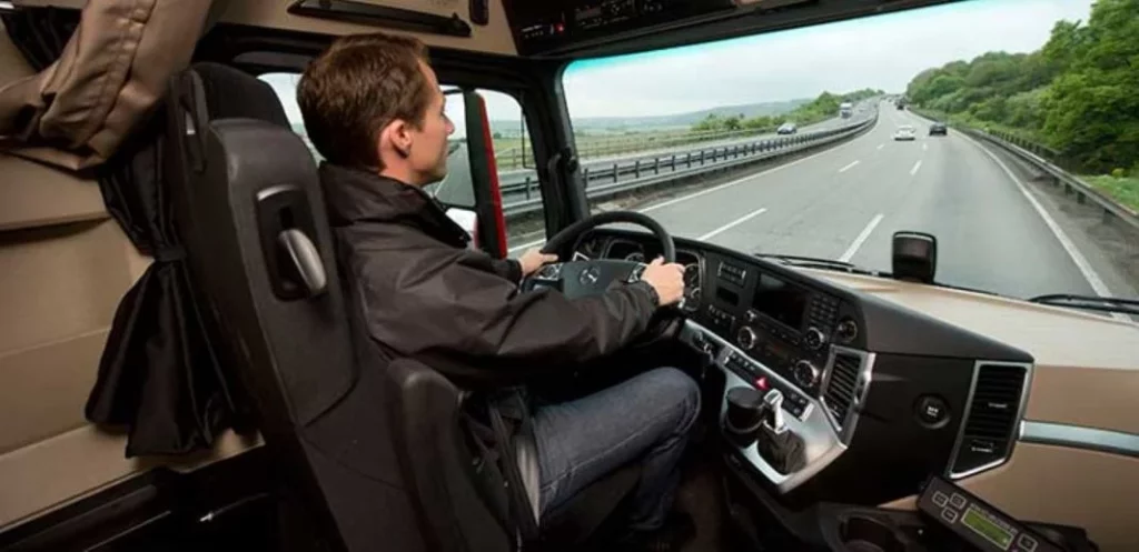La DGT indigna a los conductores profesionales de Baleares por los permisos marroquíes 151 Motor16 sector