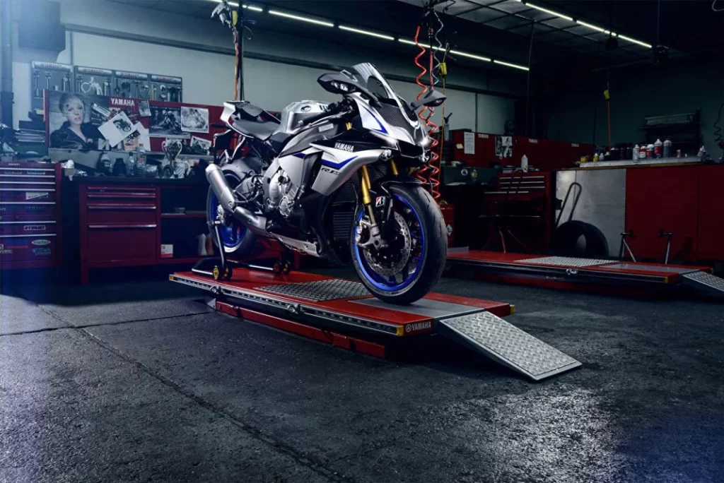 El truco que llega desde Japón y que elimina los arañazos en tu moto. Y también vale para tu coches 48 Motor16 1366 2000 Motor16