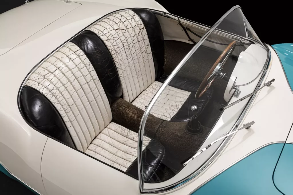 Este Abarth 208 A Spyder es un coche único en el mundo y está a la venta 14 Motor16 1955 Abarth 208 A Spyder RM Sothebys 10 Motor16