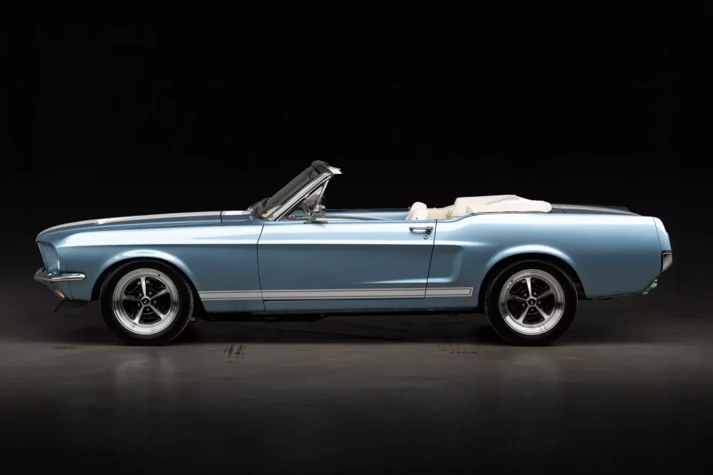 Velocity es capaz de actualizar tu clásico Ford Mustang de los años ‘60 7 Motor16 1968 Ford Mustang Velcoity restomod 4 Motor16