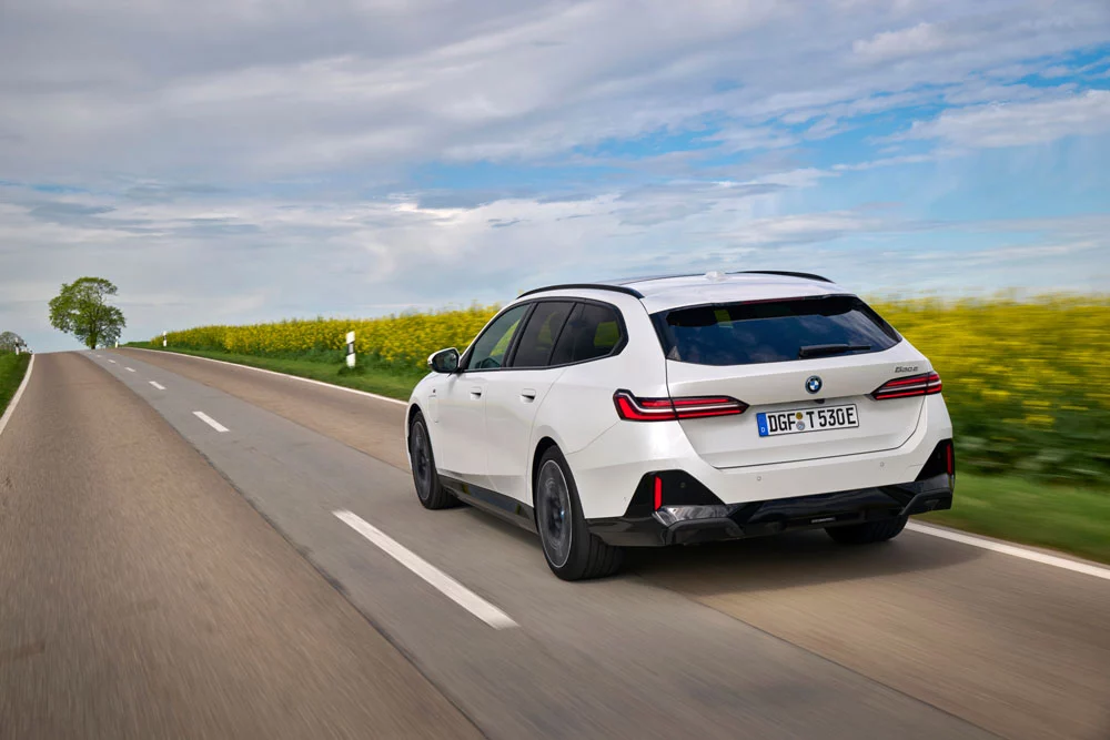 El BMW Serie 5 Touring aumenta su gama de motores 23 Motor16 2024 BMW Serie 5 Touring 14 Motor16