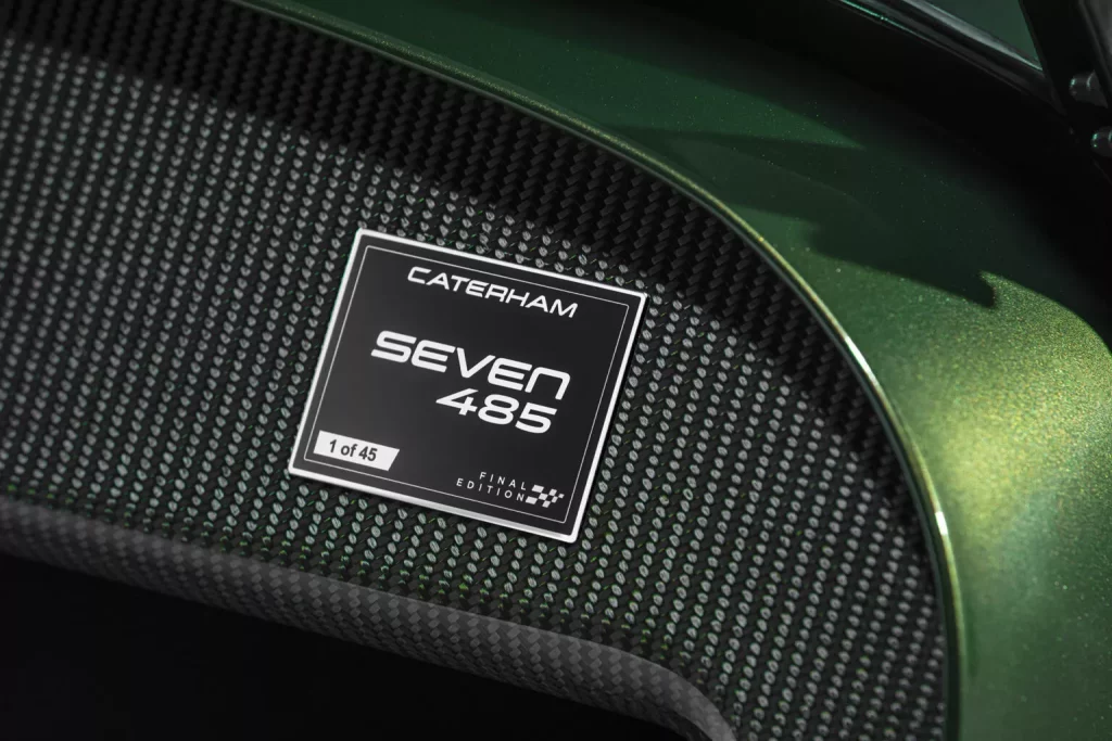 2024 Caterham Seven 485 Final Edition. Imagen placa.