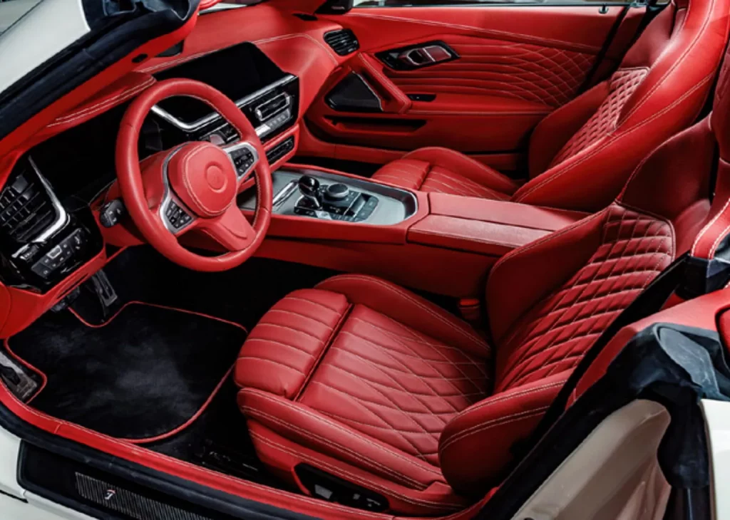 El BMW Z4 que soñaba con parecerse a su legendario antepasado 2 Motor16 2024 Estella Tender 5.7. BMW Z4. BMW 507. Imagen interior.