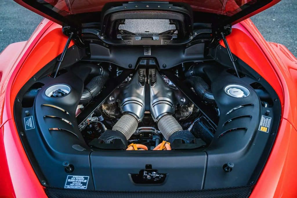 2024 Ferrari 296 GTB McDonald SBX. Imagen motor.