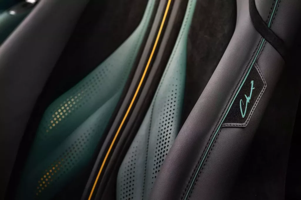 Carlex construye un Ferrari GTC4Lusso con un interior único 6 Motor16 2024 Ferrari GTC4Lusso Carlex Design 5 Motor16