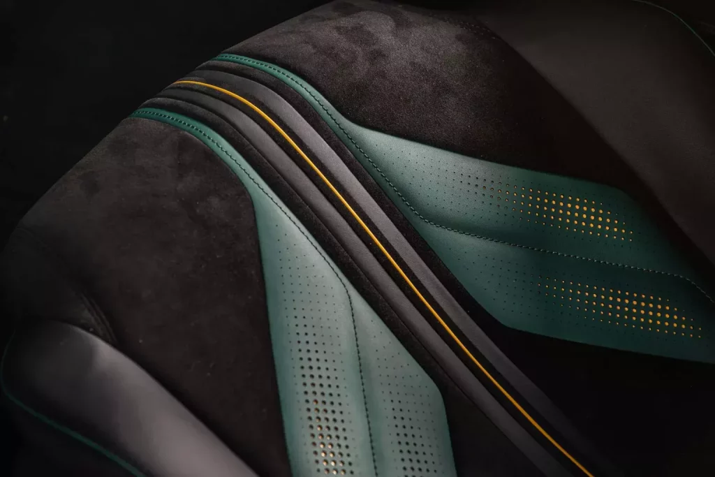 Carlex construye un Ferrari GTC4Lusso con un interior único 7 Motor16 2024 Ferrari GTC4Lusso Carlex Design 6 Motor16