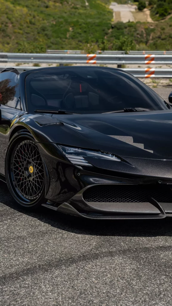 1016 Industries viste tu Ferrari SF90 de fibra de carbono por una fortuna 16 Motor16 2024 Ferrari SF90 by 1016 Industries 11 Motor16