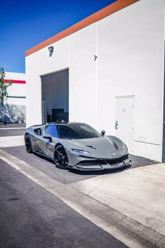 1016 Industries viste tu Ferrari SF90 de fibra de carbono por una fortuna 30 Motor16 2024 Ferrari SF90 by 1016 Industries 25 Motor16