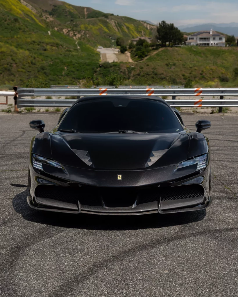 1016 Industries viste tu Ferrari SF90 de fibra de carbono por una fortuna 11 Motor16 2024 Ferrari SF90 by 1016 Industries 6 Motor16