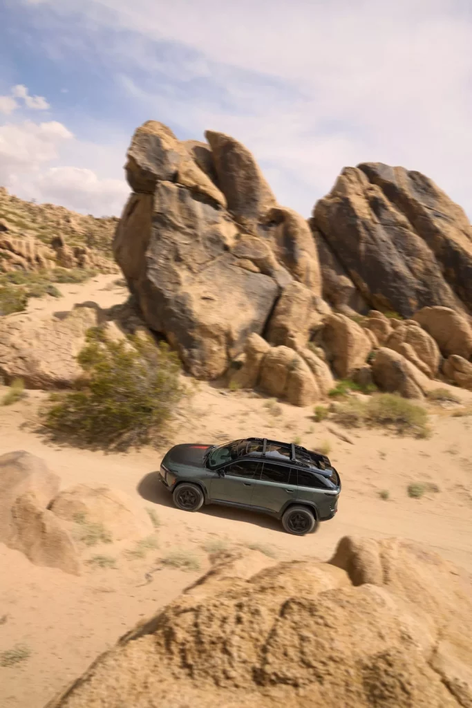 2024 Jeep Wagoneer S Trailhawk Concept 12 Motor16