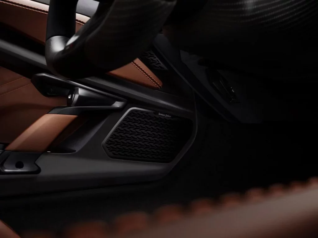 2024 Lamborghini Revuelto. Sonus Faber. Imagen altavoz.