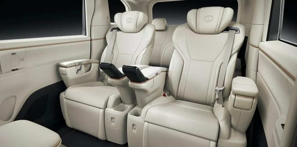 El impresionante Lexus LM estrena una versión de 'acceso' 21 Motor16 2024 Lexus LM Luxury Japon 16 Motor16