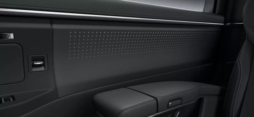 El impresionante Lexus LM estrena una versión de 'acceso' 24 Motor16 2024 Lexus LM Luxury Japon 19 Motor16