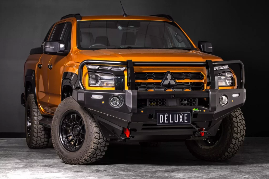 2024 Mitsubishi L200 Ironman 4x4. Imagen delantera.