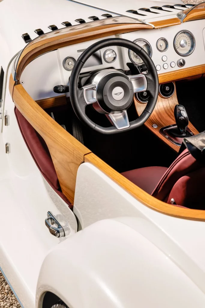 2024 Morgan Midsummer Pininfarina 9 Motor16