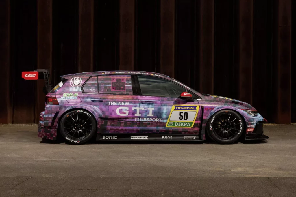 2024 Volkswagen Golf GTI Clubsport Teaser 1 Motor16