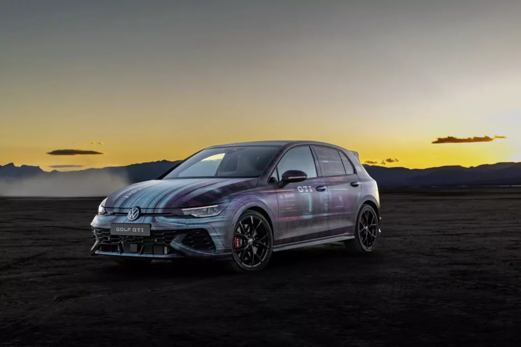 2024 Volkswagen Golf GTI Clubsport Teaser 6 Motor16