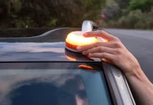 Hasta en Aldi vas a poder comprar el accesorio que obliga a llevar la DGT, con regalo y con un precio inferior al que te imaginas