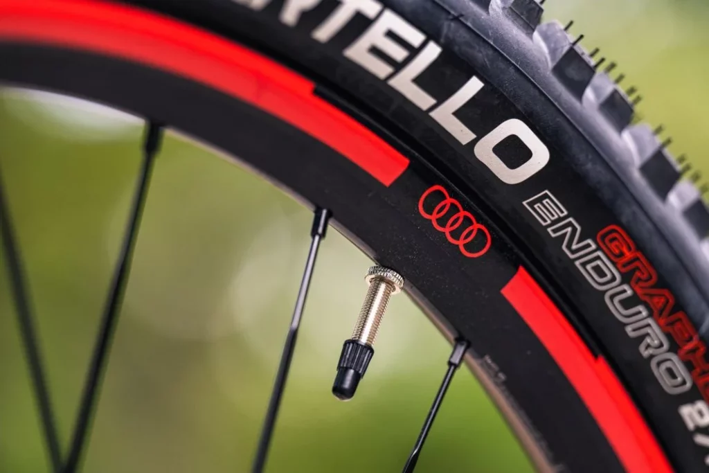 Bicicleta electrica Audi Fantic 11 Motor16